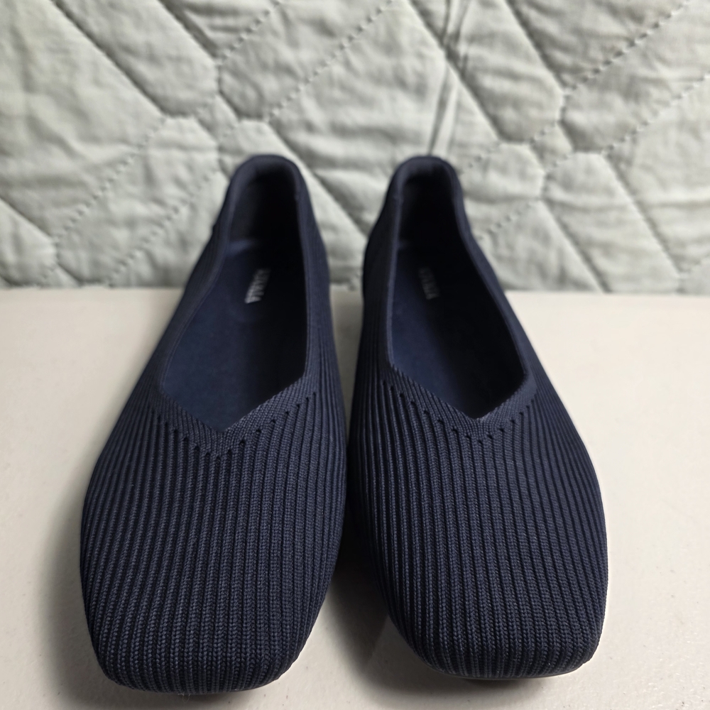 Vivaia Margot 2.0 Square Toe V-Cut Women's
Size 9.5
Ballet Flats Blue - Picture 7 of 8